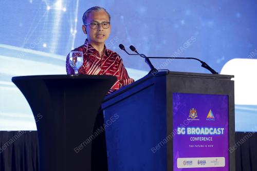 DATUK FAHMI FADZIL