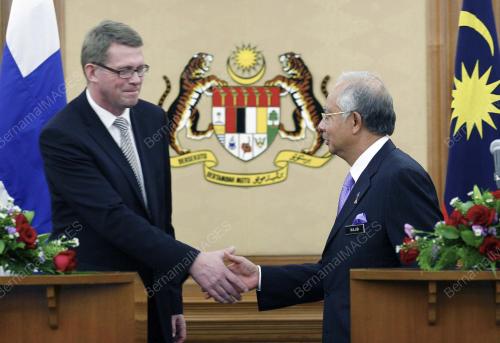 MOHD NAJIB TUN ABDUL RAZAK