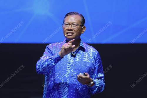 DATUK SERI AHMAD SHABERY CHEEK