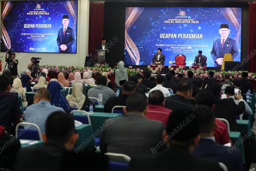 DATUK DR MOHD NA'IM MOKHTAR