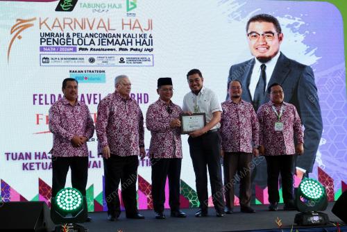 DATUK DR MOHD NA'IM MOKHTAR