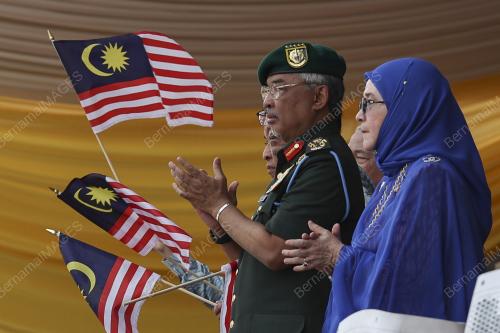 AL-SULTAN ABDULLAH RI'AYATUDDIN AL-MUSTAFA BILLAH SHAH