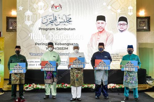 SENATOR DATUK IDRIS AHMAD