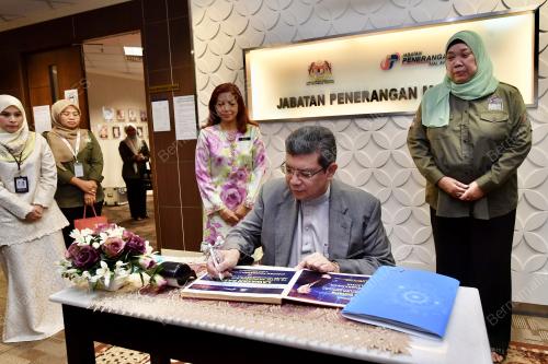 DATUK SAIFUDDIN ABDULLAH