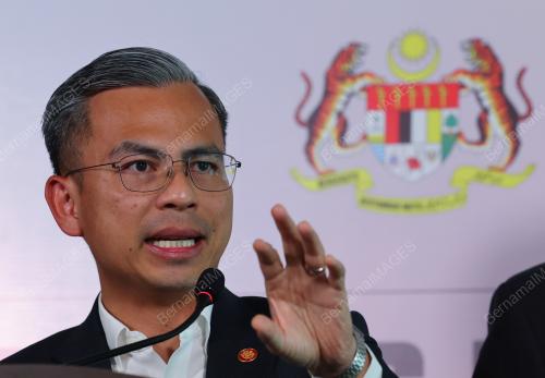 FAHMI FADZIL