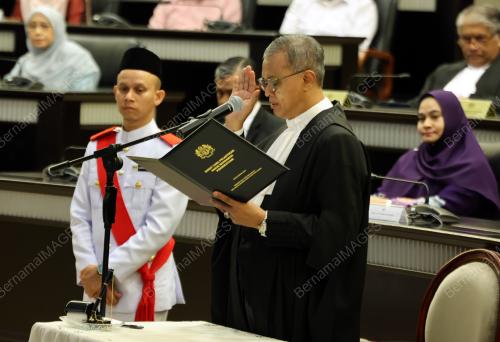 DATUK CHE MOHD RUZIMA GHAZALI