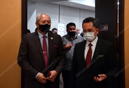 TAN SRI ANNUAR MUSA