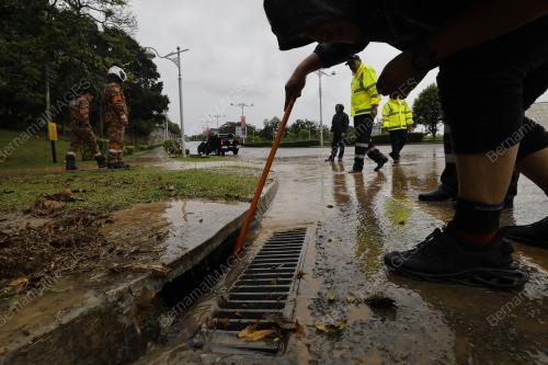 BANJIR KILAT