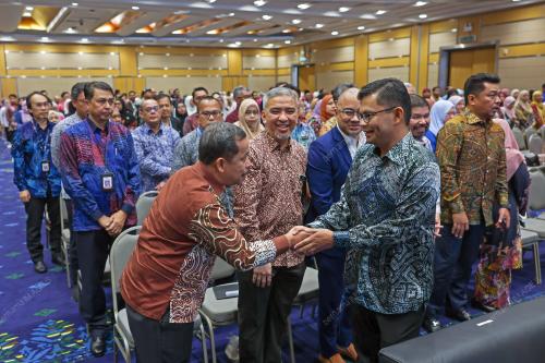 AKMAL NASRULLAH MOHD NASIR