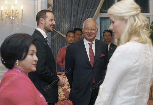 MOHD NAJIB TUN ABDUL RAZAK