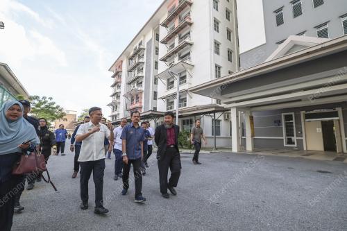FAHMI FADZIL
