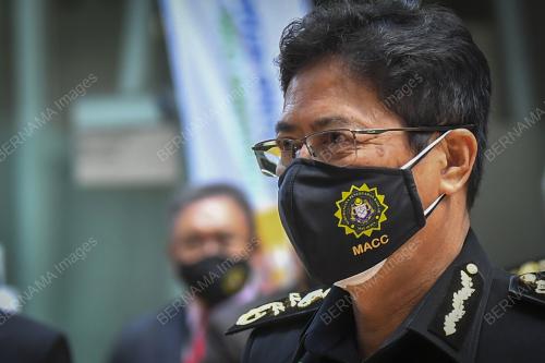 DATUK SERI AZAM BAKI