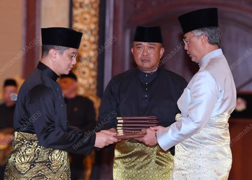 AL-SULTAN ABDULLAH RI'AYATUDDIN AL-MUSTAFA BILLAH SHAH