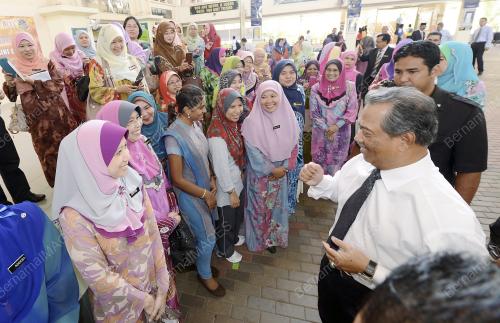 TAN SRI MUHYIDDIN YASSIN