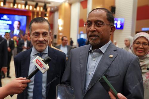 DATUK SERI DR ZAMBRY ABD KADIR