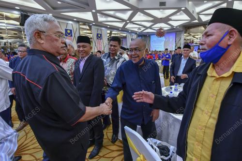 TAN SRI NOH OMAR