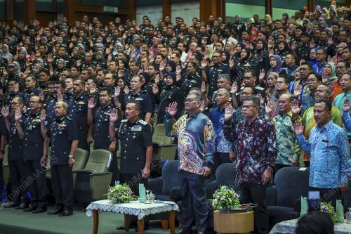 DATUK SERI SAIFUDDIN NASUTION ISMAIL