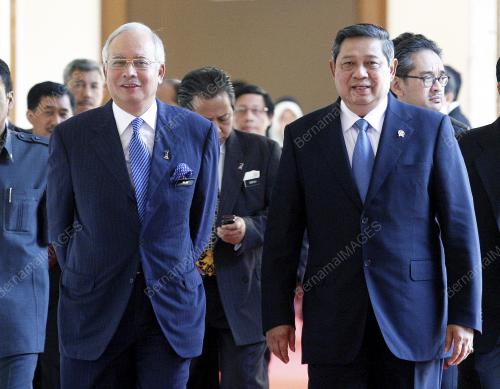 MOHD NAJIB TUN ABDUL RAZAK