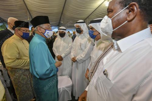 DATUK SERI ISMAIL SABRI YAAKOB