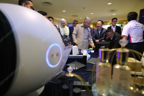 TUN DR MAHATHIR MOHAMAD