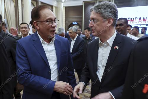 DATUK SERI ANWAR IBRAHIM