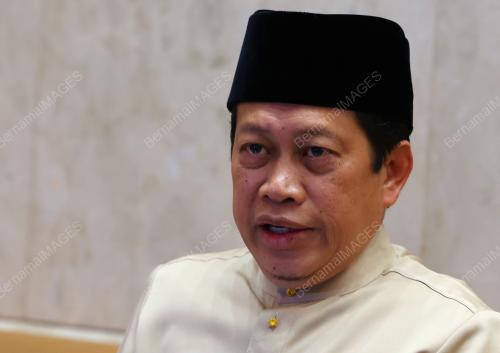 DATUK SERI AHMAD MASLAN