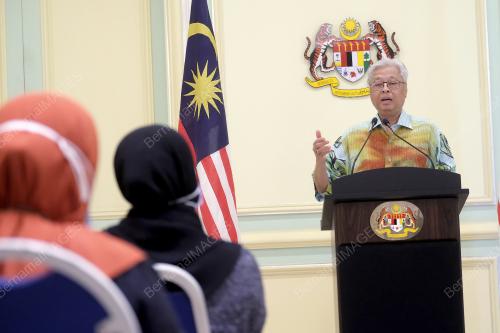 DATUK SERI ISMAIL SABRI YAAKOB