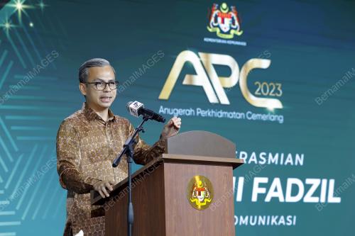 FAHMI FADZIL