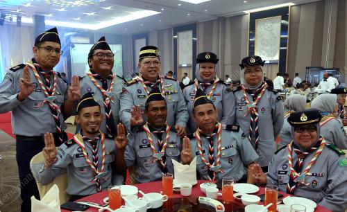 TAN SRI DR JOHARI ABDUL