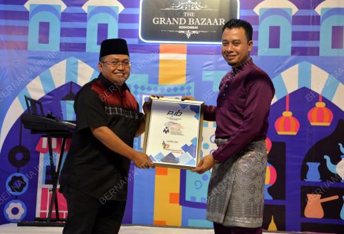 ABD HALIM IKHSAN