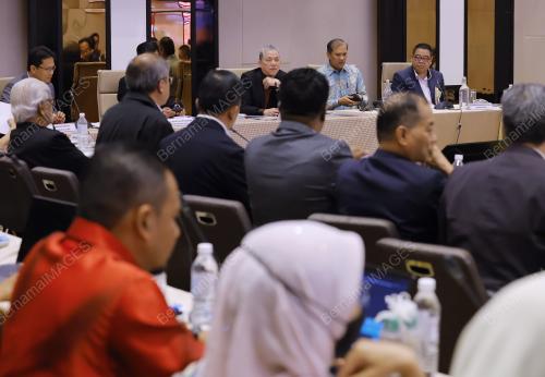 DATUK SERI FADILAH YUSOF