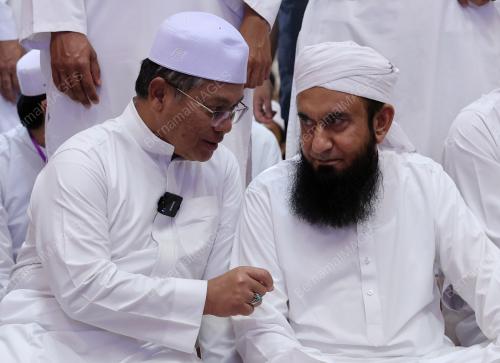 DATUK DR MOHD NA'IM MOKHTAR