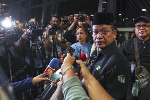 DATUK DR MOHD NA`IM MOKHTAR