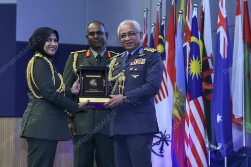 JENERAL TAN SRI AFFENDI BUANG