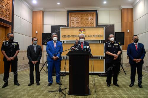 DATUK SERI HAMZAH ZAINUDIN