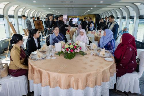 DATUK SERI DR WAN AZIZAH WAN ISMAIL