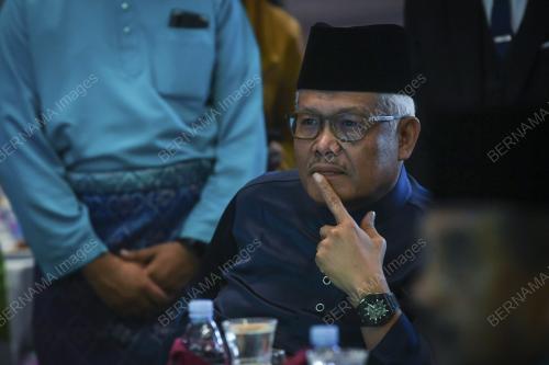 DATUK SERI HAMZAH ZAINUDDIN