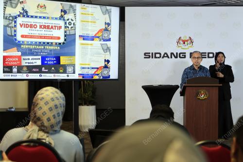 DATUK FAHMI FADZIL