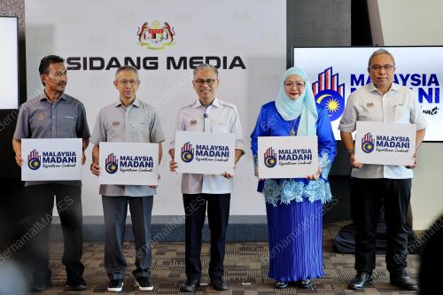 DATUK FAHMI FADZIL
