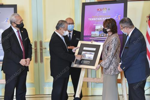TAN SRI MUHYIDDIN YASSIN