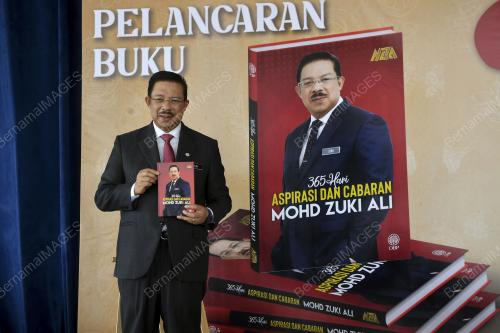 TAN SRI MOHD ZUKI ALI