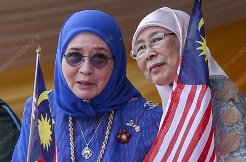 TUNKU HAJAH AZIZAH AMINAH MAIMUNAH ISKANDARIAH