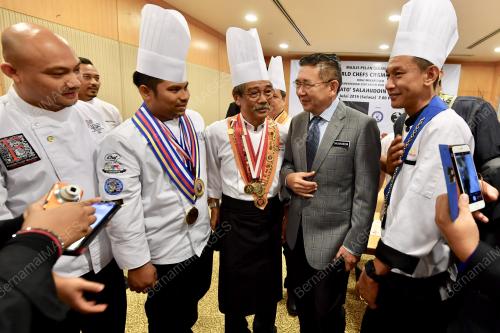 PTJ20_02072019_CHEF