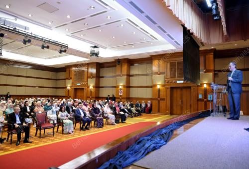 DATUK SERI DR DZULKEFLY AHMAD
