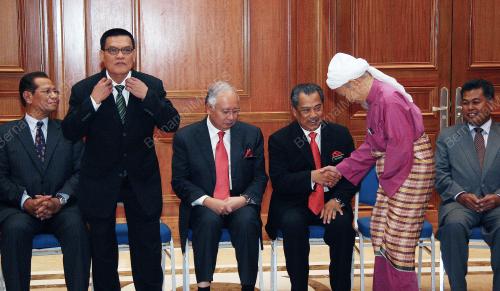 MOHD NAJIB ABDUL RAZAK