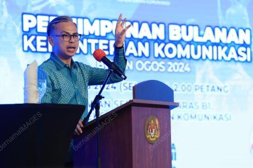 FAHMI FADZIL