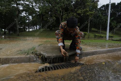 BANJIR KILAT