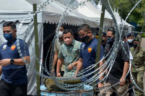 DATUK SERI AMIRUDIN SHARI