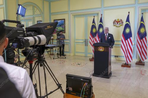 DATUK SERI ISMAIL SABRI YAAKOB
