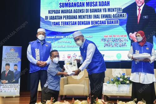 SENATOR IDRIS AHMAD